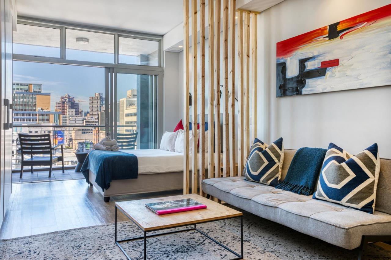 Backup-powered Urban Sanctuary Near Table Mountain